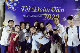 Người Việt đón Tết xa nhà: ‘Thương nhau là thấy Tết’